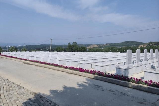 花岗岩卧碑艺术墓型案例