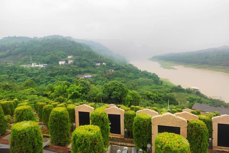 兰生园公墓新闻资讯：园区排水管网春季清淤完成